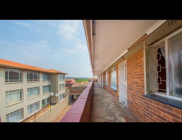 2 BEDROOM APARTMENT FOR SALE IN FLORIDA